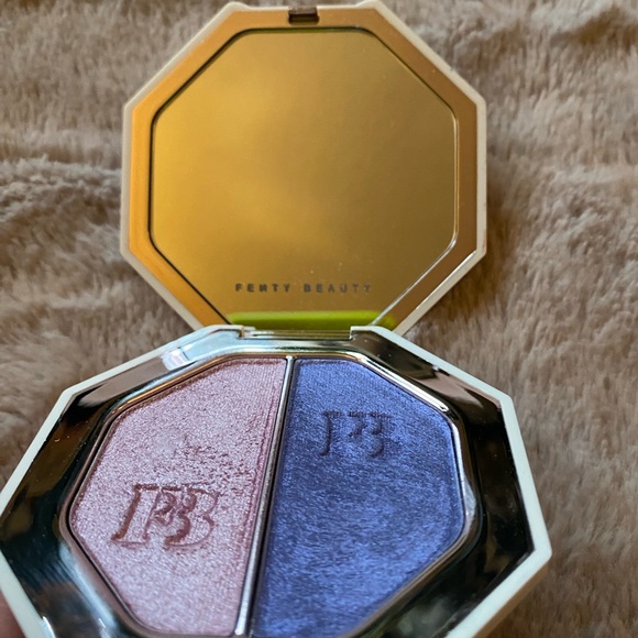 Fenty Beauty highlighter in Sand Castle/Mint’d Mojito and 7DayWknd/Poolside - Picture 2 of 7